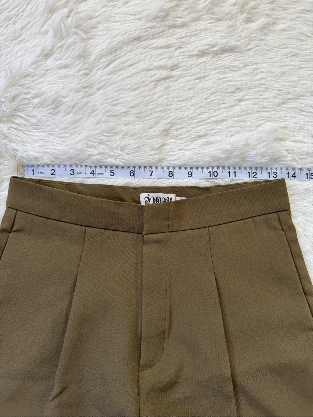 Tailored dark olive green high waist pleated shorts size 27” waist/6 - Picture 6 of 8